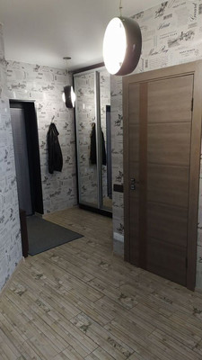 Продам однокомнатную (1-комн.) квартиру, Крымской весны ул, 1к7, Мирное с