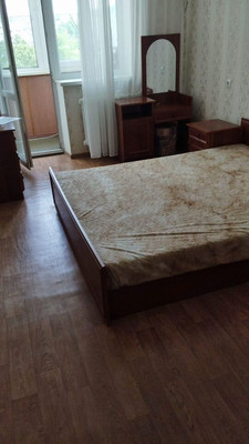 Продам трехкомнатную (3-комн.) квартиру, Аэрофлотская ул, 16, Симферополь г