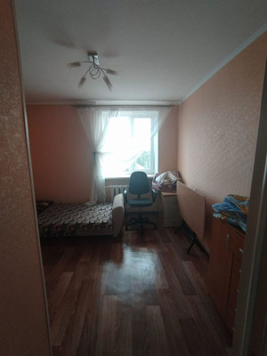 Продам трехкомнатную (3-комн.) квартиру, Аэрофлотская ул, 16, Симферополь г