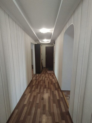 Продам трехкомнатную (3-комн.) квартиру, Аэрофлотская ул, 16, Симферополь г