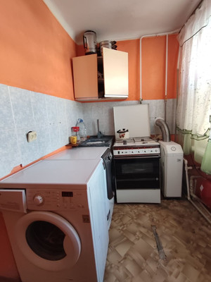 Продам двухкомнатную (2-комн.) квартиру, Садовая ул, 43, Уютное с