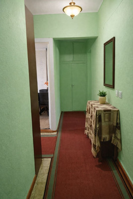 Продам двухкомнатную (2-комн.) квартиру, Садовая ул, 43, Уютное с