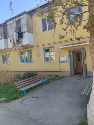 Продам двухкомнатную (2-комн.) квартиру, Садовая ул, 43, Уютное с