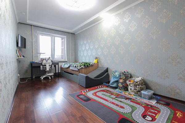 Продам двухкомнатную (2-комн.) квартиру, Купчинская ул, 34, Санкт-Петербург г