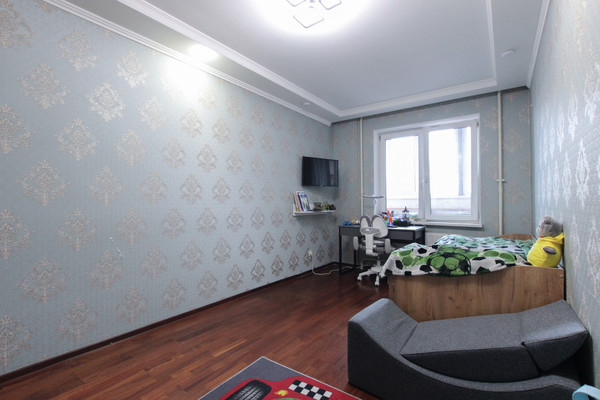 Продам двухкомнатную (2-комн.) квартиру, Купчинская ул, 34, Санкт-Петербург г