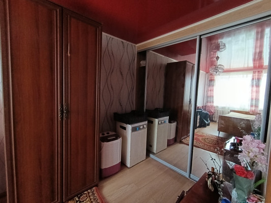 Продам двухкомнатную (2-комн.) квартиру, Большая ул, 165а, Ишим г
