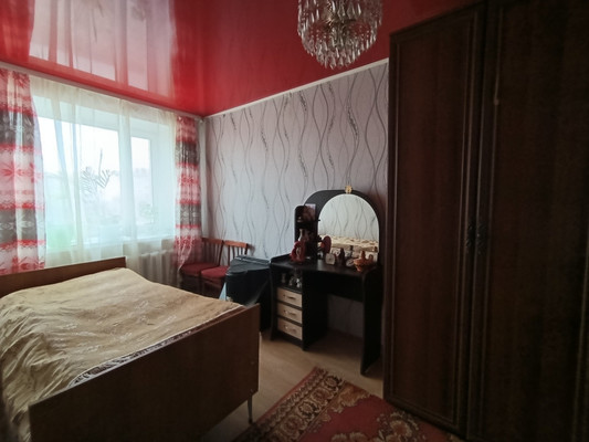Продам двухкомнатную (2-комн.) квартиру, Большая ул, 165а, Ишим г