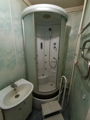 Продам двухкомнатную (2-комн.) квартиру, Большая ул, 165а, Ишим г