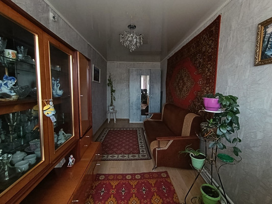 Продам двухкомнатную (2-комн.) квартиру, Большая ул, 165а, Ишим г