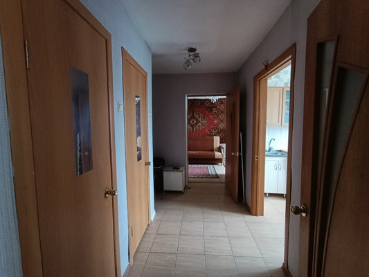 Продам двухкомнатную (2-комн.) квартиру, Большая ул, 165а, Ишим г
