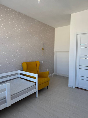 Продам двухкомнатную (2-комн.) квартиру, Самаровская ул, 10, Ханты-Мансийск г