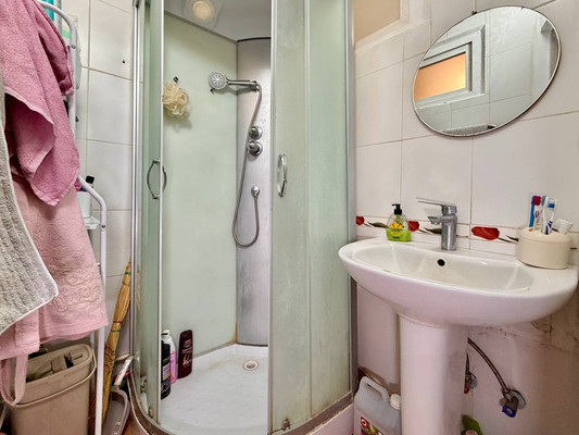 Продам двухкомнатную (2-комн.) квартиру, Строителей ул, 9, Молодежное пгт