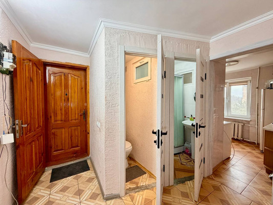 Продам двухкомнатную (2-комн.) квартиру, Строителей ул, 9, Молодежное пгт