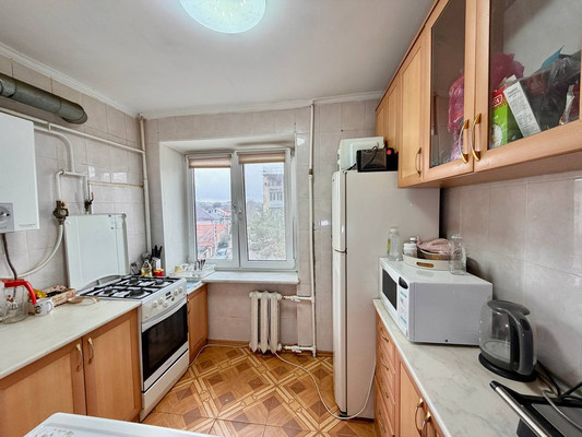 Продам двухкомнатную (2-комн.) квартиру, Строителей ул, 9, Молодежное пгт