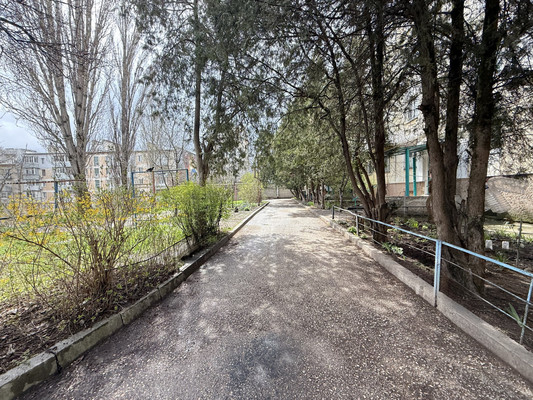 Продам двухкомнатную (2-комн.) квартиру, Кечкеметская ул, 94, Симферополь г