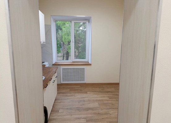 Продам двухкомнатную (2-комн.) квартиру, Караимская ул, 23А, Симферополь г