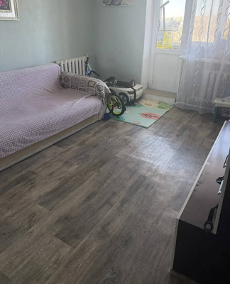 Продам однокомнатную (1-комн.) квартиру, Крымская ул, 13, Молодежное пгт