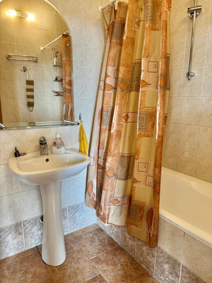 Сдам трехкомнатную (3-комн.) квартиру, Чёрной речки наб, 4, Санкт-Петербург г