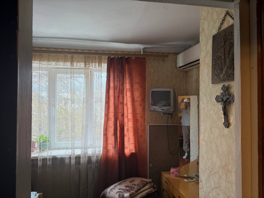 Продам двухкомнатную (2-комн.) квартиру, Кечкеметская ул, 94, Симферополь г