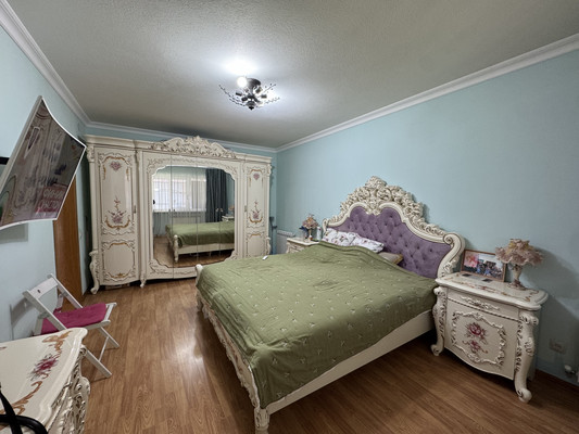 Продам трехкомнатную (3-комн.) квартиру, Байсултанова ул, 13, Нальчик г