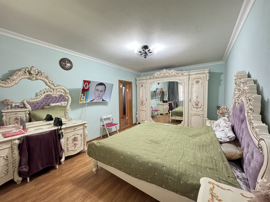 Продам трехкомнатную (3-комн.) квартиру, Байсултанова ул, 13, Нальчик г