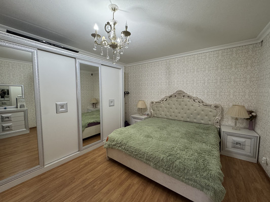 Продам трехкомнатную (3-комн.) квартиру, Байсултанова ул, 13, Нальчик г