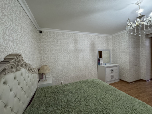 Продам трехкомнатную (3-комн.) квартиру, Байсултанова ул, 13, Нальчик г