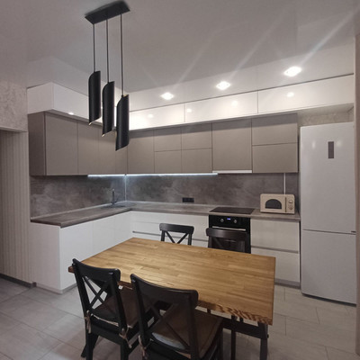 Продам двухкомнатную (2-комн.) квартиру, Родины ул, 26Е, Казань г