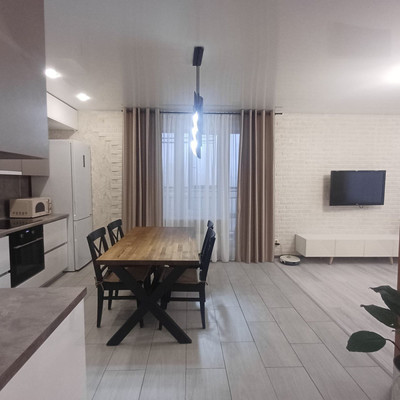 Продам двухкомнатную (2-комн.) квартиру, Родины ул, 26Е, Казань г