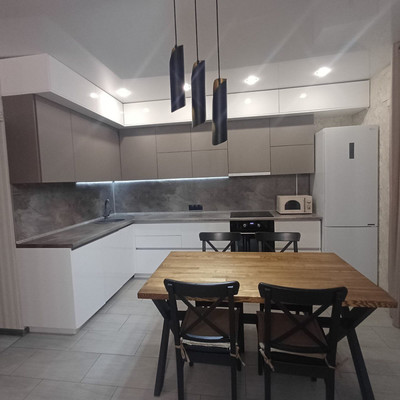 Продам двухкомнатную (2-комн.) квартиру, Родины ул, 26Е, Казань г