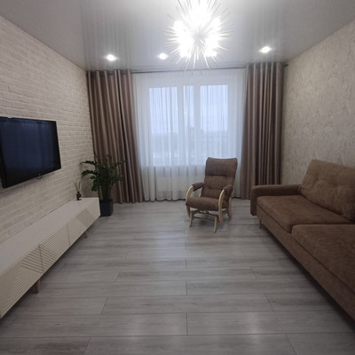 Продам двухкомнатную (2-комн.) квартиру, Родины ул, 26Е, Казань г