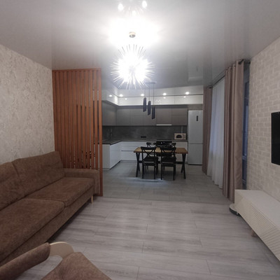 Продам двухкомнатную (2-комн.) квартиру, Родины ул, 26Е, Казань г