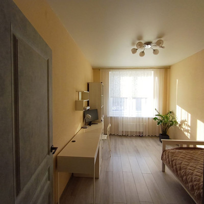 Продам двухкомнатную (2-комн.) квартиру, Родины ул, 26Е, Казань г