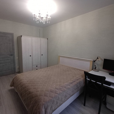 Продам двухкомнатную (2-комн.) квартиру, Родины ул, 26Е, Казань г