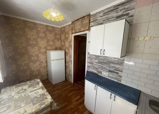 Продам однокомнатную (1-комн.) квартиру, Льдозаводская ул, 8, Симферополь г