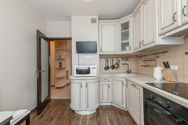 Продам двухкомнатную (2-комн.) квартиру, Знаменские Садки ул, 3к2, Москва г