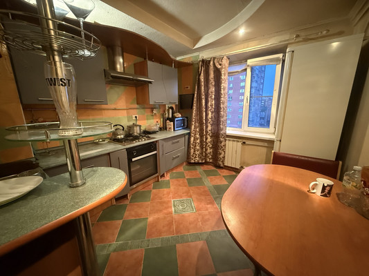 Продам двухкомнатную (2-комн.) квартиру, 2-я Краснодарская ул, 143, Ростов-на-Дону г