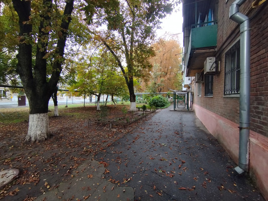 Продам трехкомнатную (3-комн.) квартиру, Авиагородок мкр, 17, Батайск г