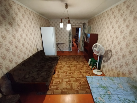 Продам трехкомнатную (3-комн.) квартиру, Авиагородок мкр, 17, Батайск г