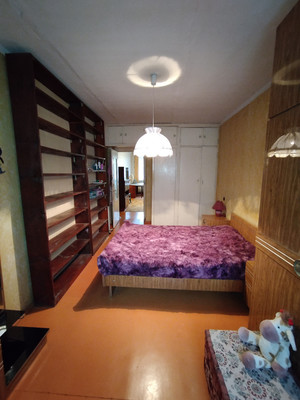 Продам трехкомнатную (3-комн.) квартиру, Авиагородок мкр, 17, Батайск г