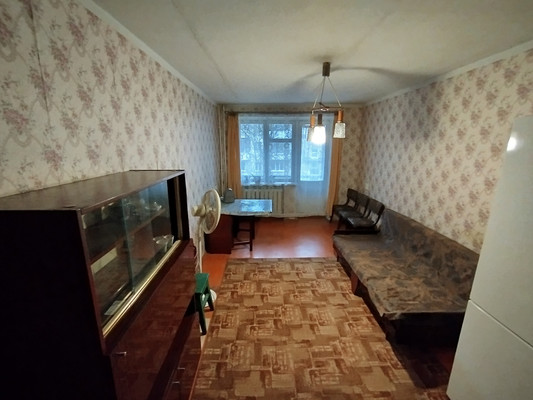 Продам трехкомнатную (3-комн.) квартиру, Авиагородок мкр, 17, Батайск г