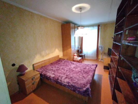 Продам трехкомнатную (3-комн.) квартиру, Авиагородок мкр, 17, Батайск г