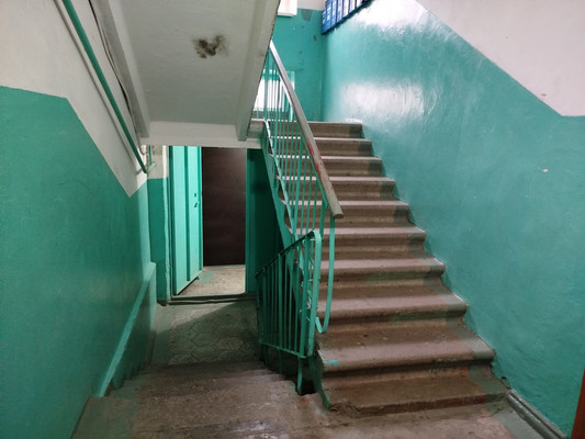 Продам трехкомнатную (3-комн.) квартиру, Авиагородок мкр, 17, Батайск г