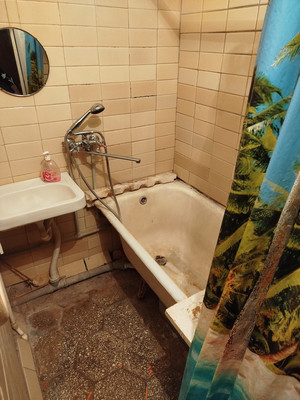 Продам трехкомнатную (3-комн.) квартиру, Авиагородок мкр, 17, Батайск г