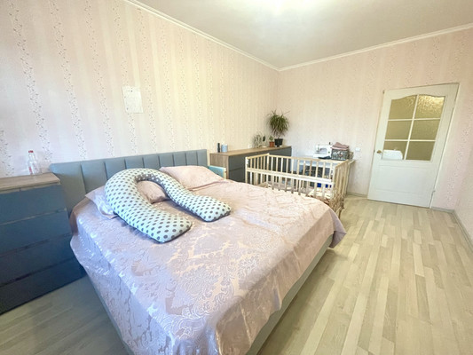 Продам двухкомнатную (2-комн.) квартиру, 2-я Краснодарская ул, 131, Ростов-на-Дону г