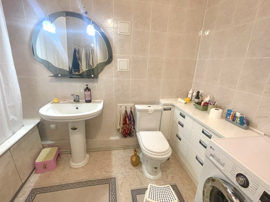 Продам двухкомнатную (2-комн.) квартиру, 2-я Краснодарская ул, 131, Ростов-на-Дону г