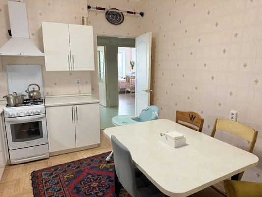 Продам двухкомнатную (2-комн.) квартиру, 2-я Краснодарская ул, 131, Ростов-на-Дону г