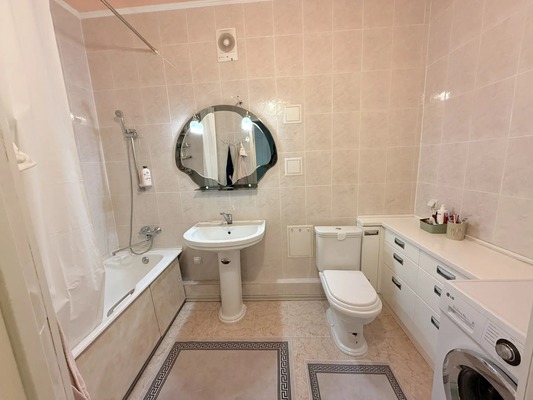 Продам двухкомнатную (2-комн.) квартиру, 2-я Краснодарская ул, 131, Ростов-на-Дону г