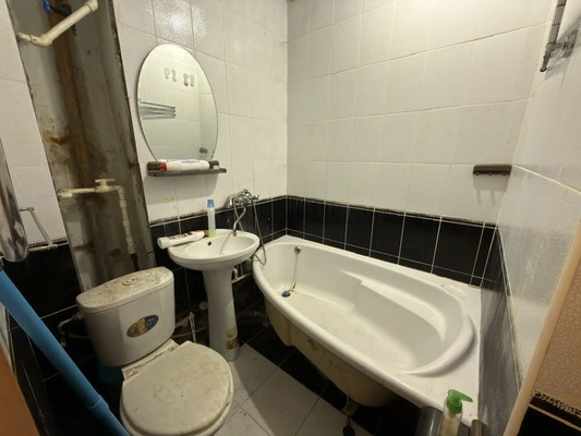 Продам двухкомнатную (2-комн.) квартиру, Новосочинский проезд, 4, Армавир г