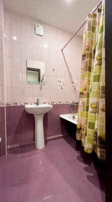 Продам однокомнатную (1-комн.) квартиру, Бжегокайская ул, 31/2к2, Новая Адыгея аул